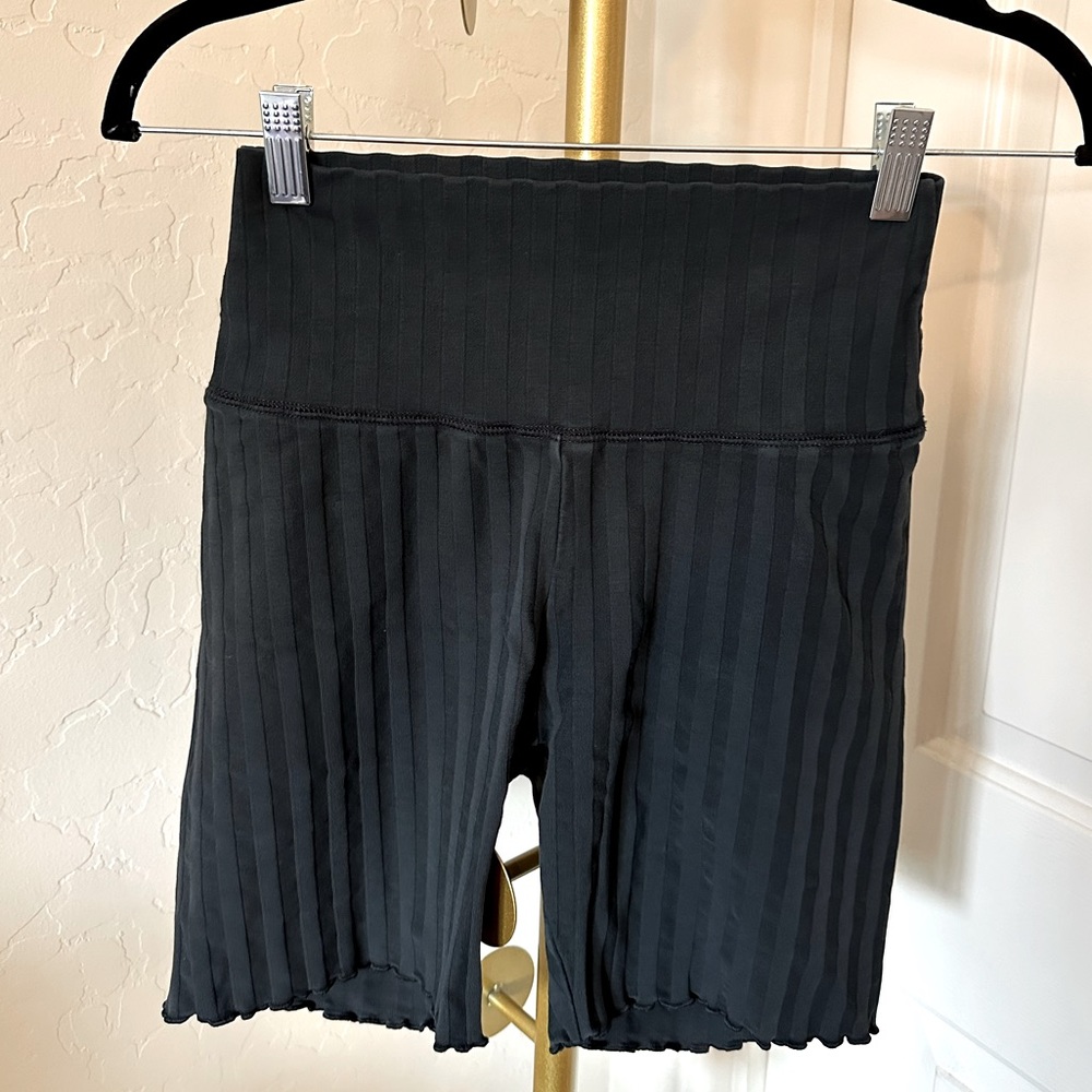Aerie black bike shorts